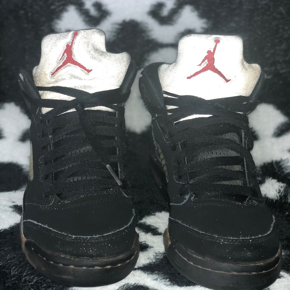 Nike Jordans big boys shoes size: 6